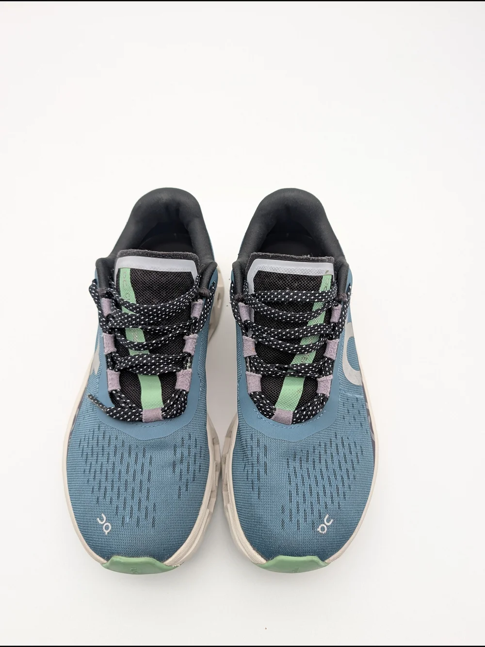 On Cloud monster Women’s Teal Blue Size 7 Running Shoes Comfort